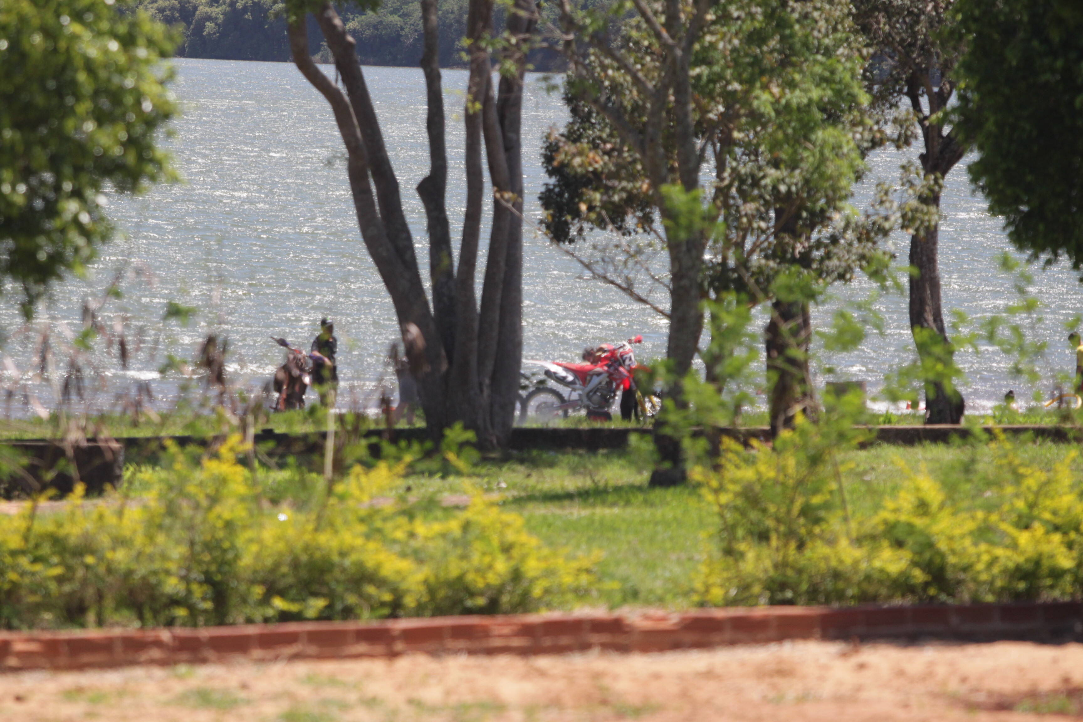 Motocross: Organizadores e competidores reclamam da estrutura de Foz