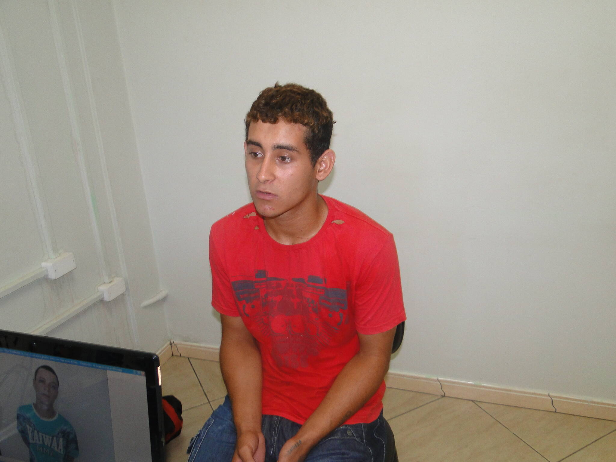 Policia detém um dos acusados de assaltar uma metalúrgia em Foz