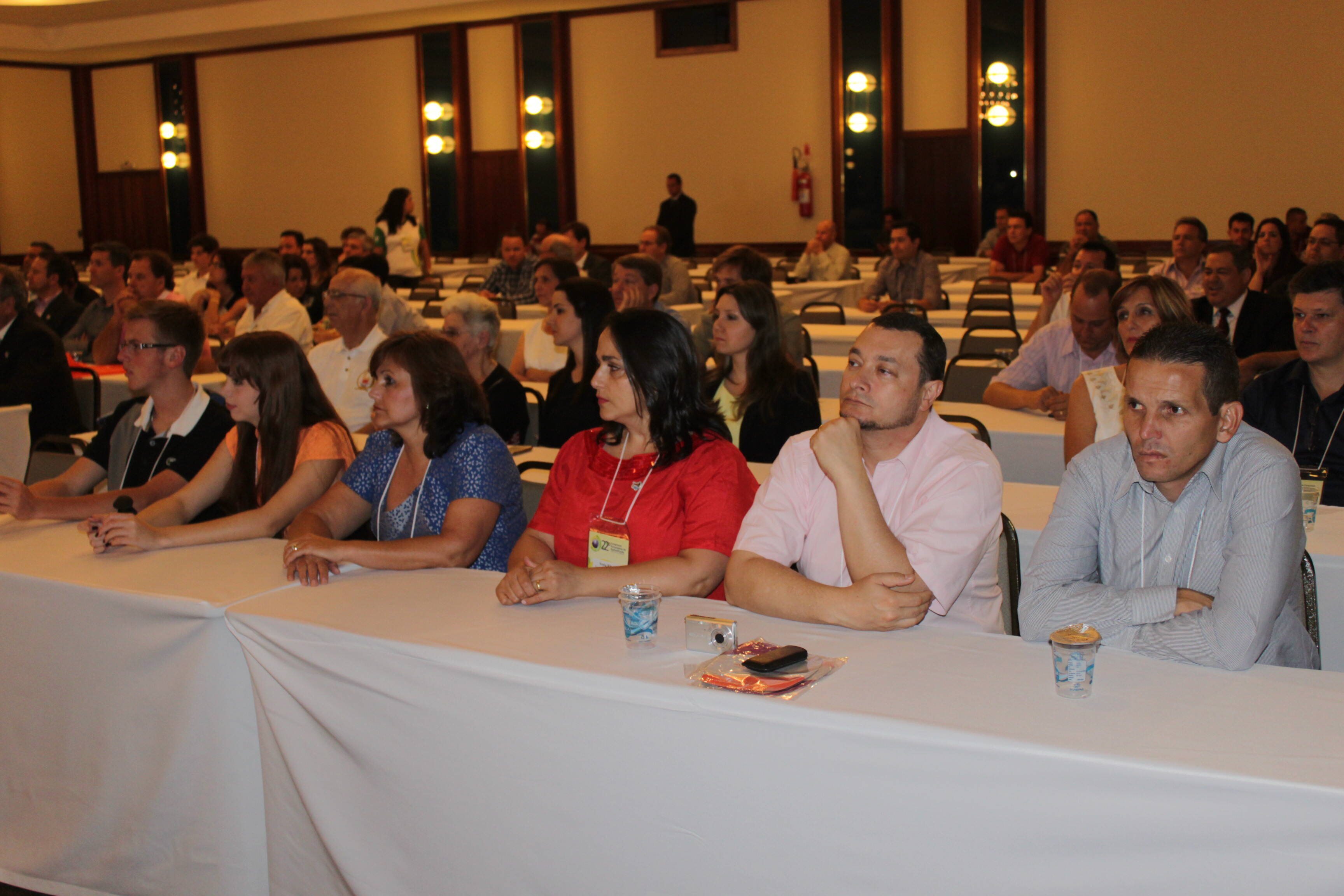 Governador e ministros abrem em Foz o 22º Congresso Paranaense de Radiodifusão