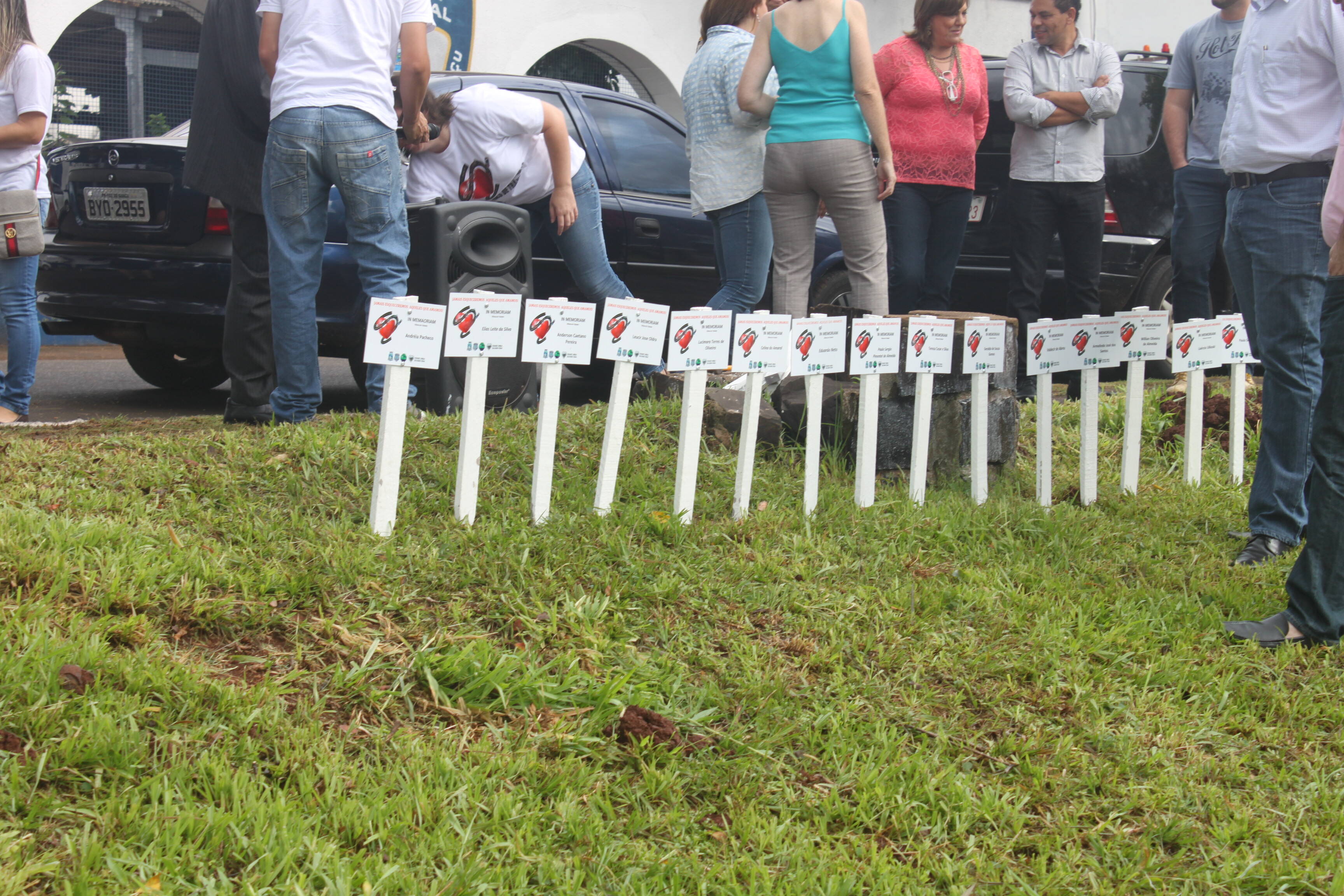 Plantio de árvores para memorizar vítimas no trânsito em Foz