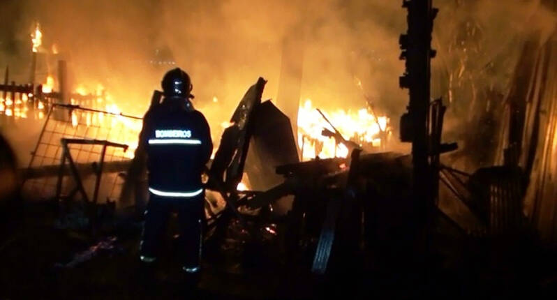 Briga de Ano Novo acaba com um baleado, um ferido e casas incendiadas