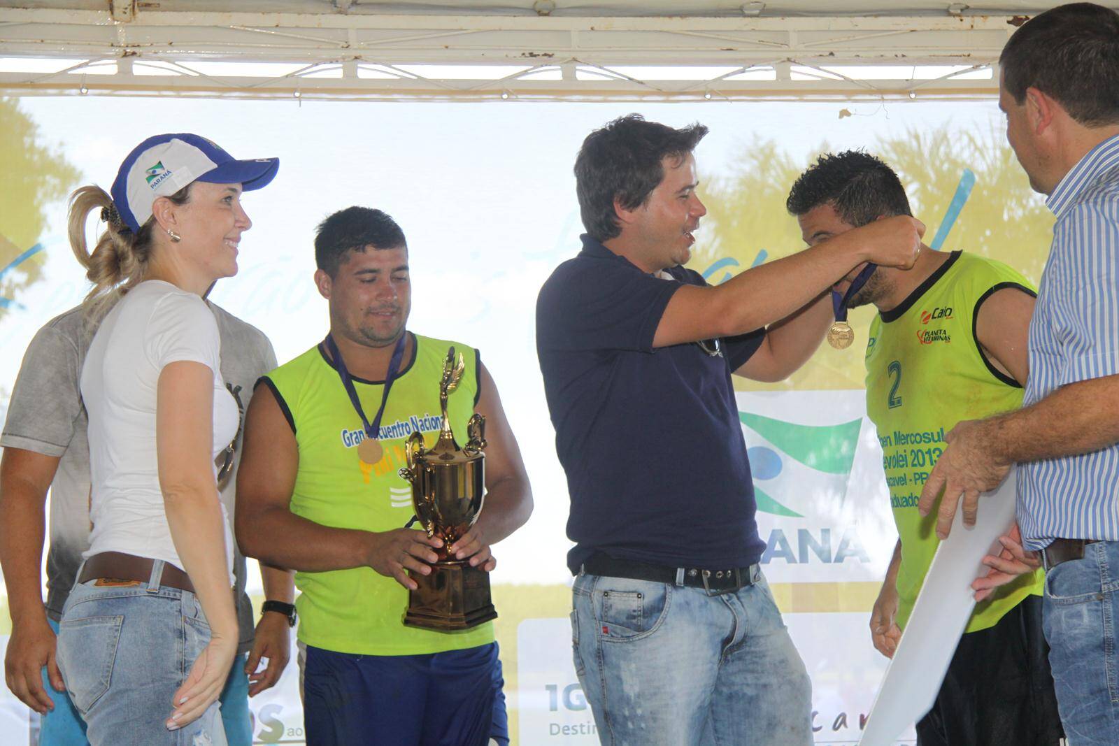 Foz do Iguaçu conquista dobradinha no futevôlei do Verão Paraná