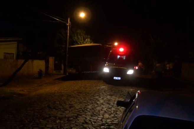 Menor é agredido por populares na região do Colombelli