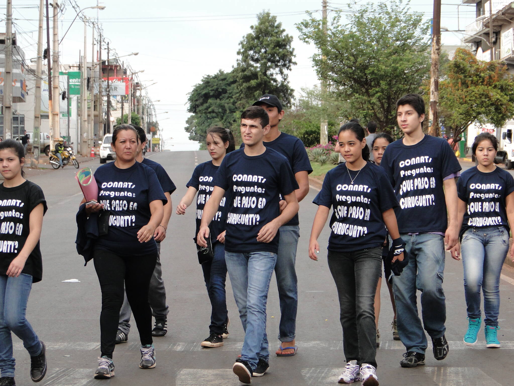 Greve geral fecha comércio no Paraguai