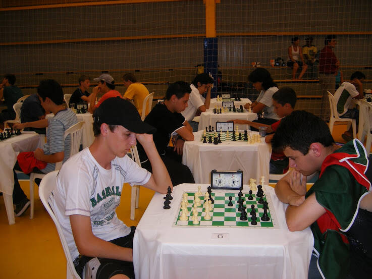 Xadrez dos Jogos Interbairros marca o feriado de 1º de maio em Foz