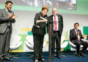 dilma_sanciona_o_marco_civil59903