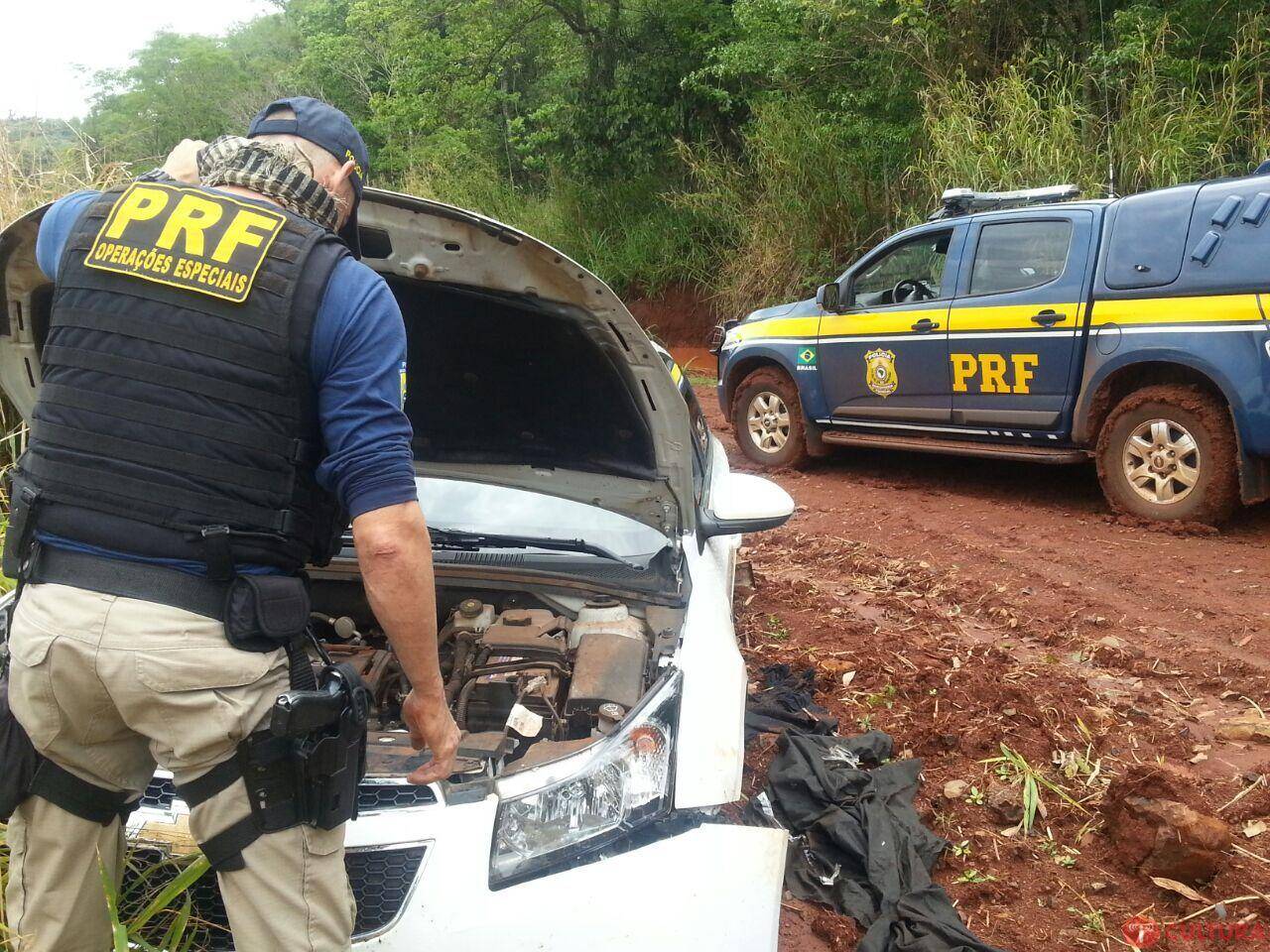 PRF recupera sete veículos com cigarros contrabandeados