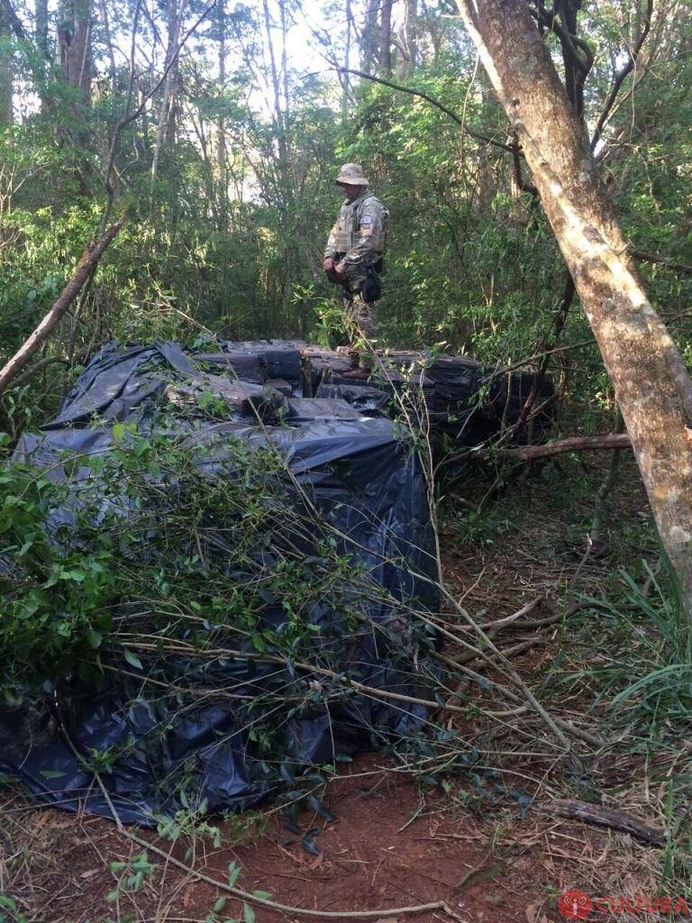 PF apreende armas, munição e cigarros no final de semana