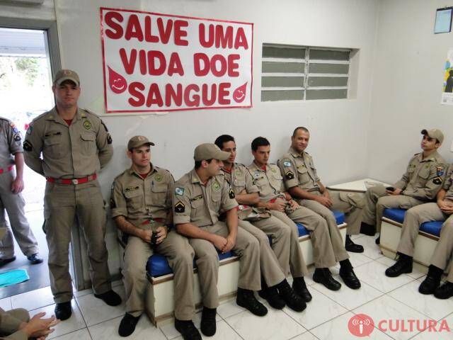 Soldados do Corpo de Bombeiros fazem campanha de doação de sangue