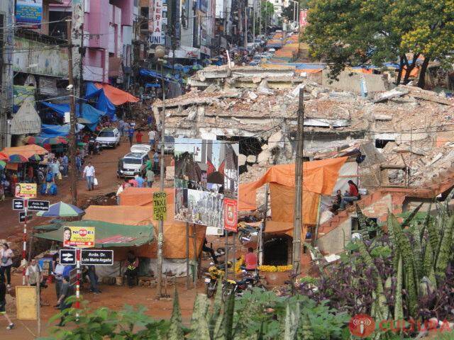 Paraguaios protestam por demora em obras de revitalização