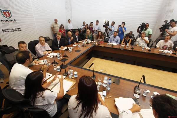 Governo atende demandas e aguarda decisão da APP-Sindicato para retomar aulas