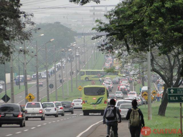 Funcionários de Itaipu protestam contra projeto de terceirização