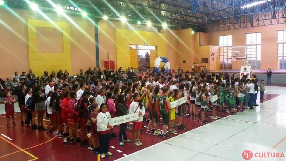 Basquete iguaçuense conquista títulos na categoria de base