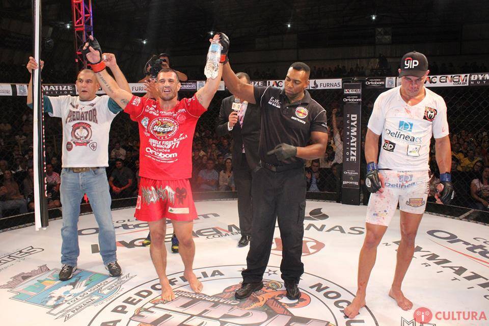 Jungle Fight é realizado em Foz com 11 lutas