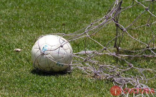 Quatro partidas movimentaram a Divisão Especial no domingo