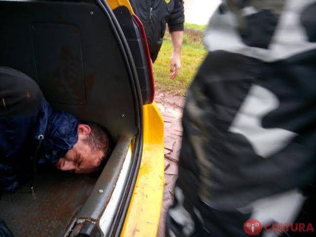 Assaltante é baleado após confronto com a polícia