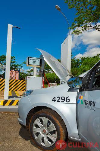 Carro movido a “titica” de galinha fará parte da exposição da Sobre Rodas