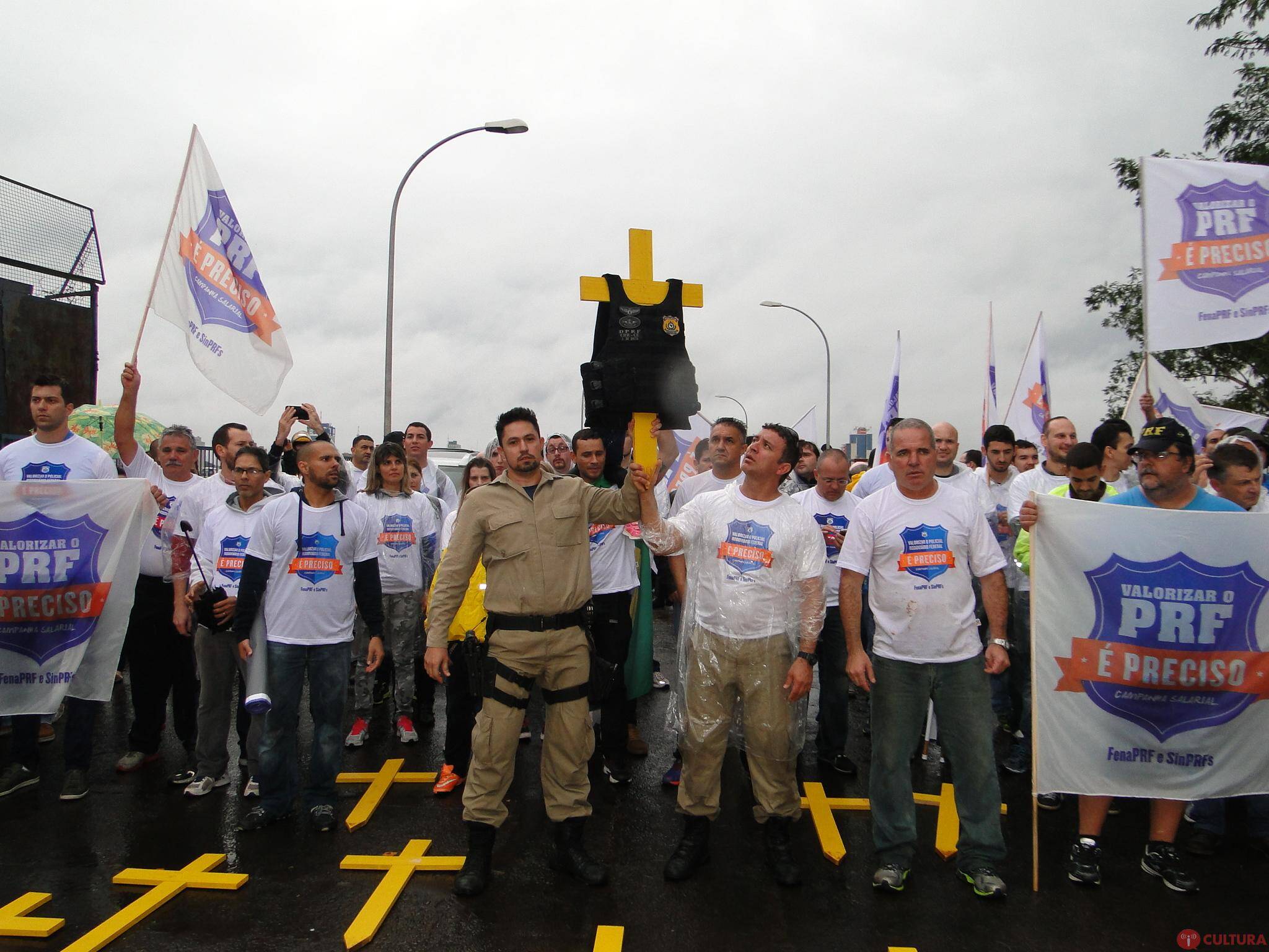 PRF faz manifesto em Foz