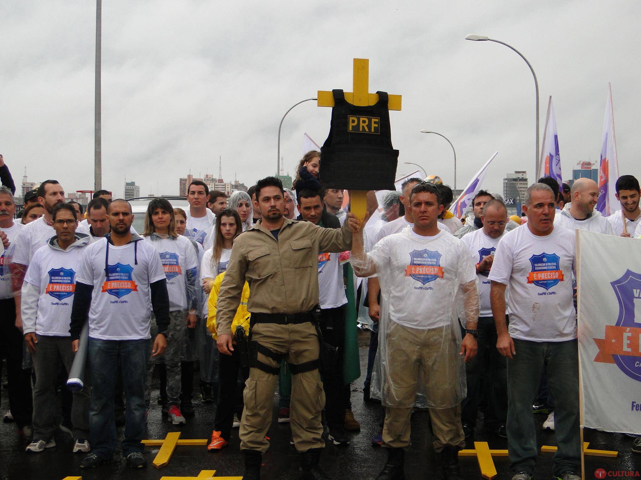PRF faz manifesto em Foz