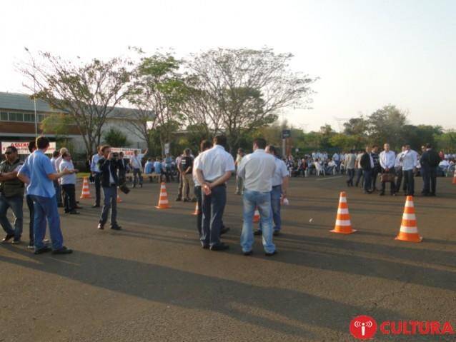 Eletricitários de Itaipu decidem por fim na greve