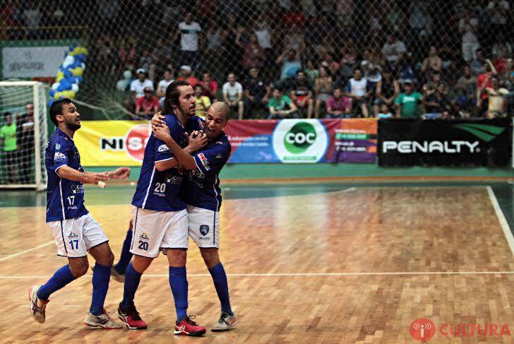 Foz Cataratas vence no Costa Covalcanti e vai pra semifinal