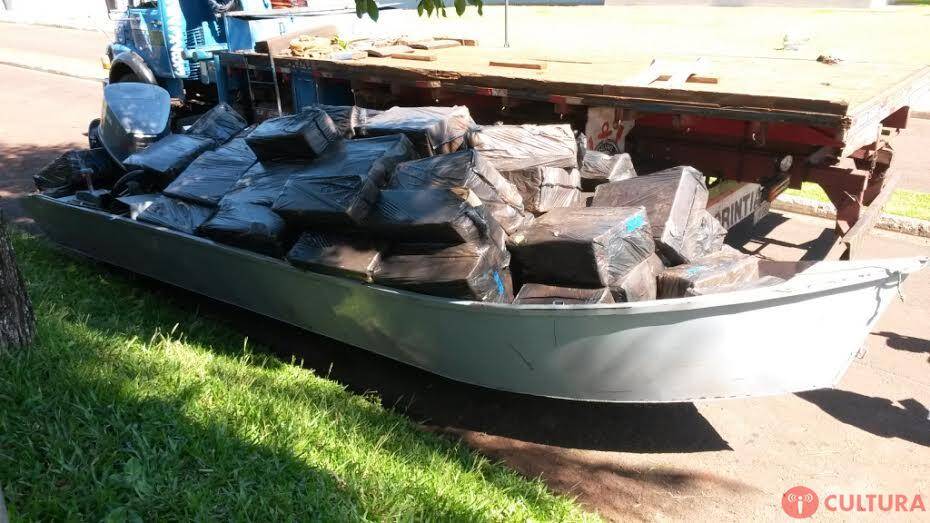 PF apreende barco carregado com cigarros