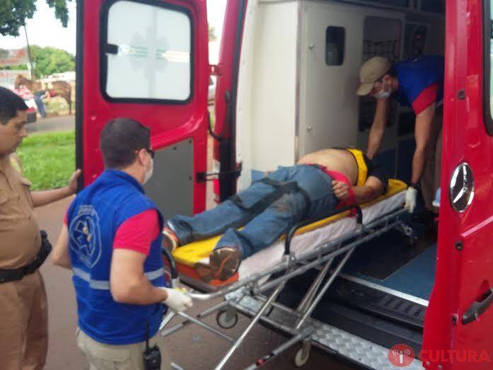 Homem é baleado em frente a igreja na Av. Mário Filho