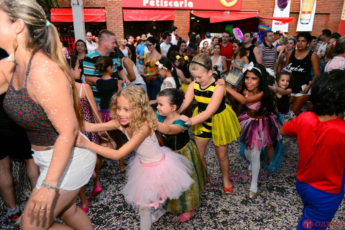 Público se despede com muita festa do Carnaval da Saudade 2016