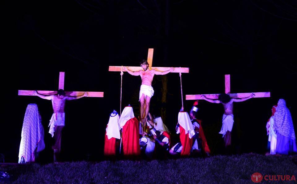 Público prestigia primeira noite da “Paixão de Cristo”