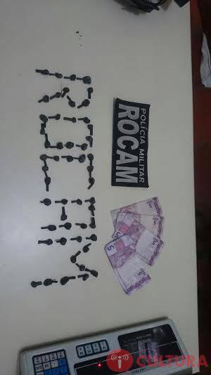 Menor é apreendido com 52 buchas de cocaína em Foz