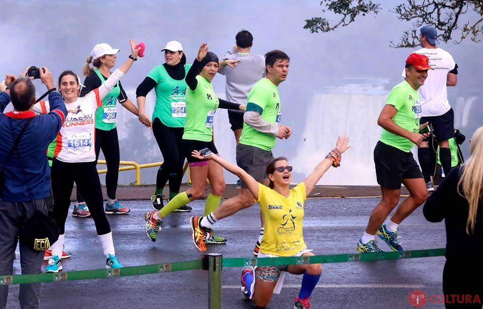 Veja imagens da 9° Meia Maratona das Cataratas