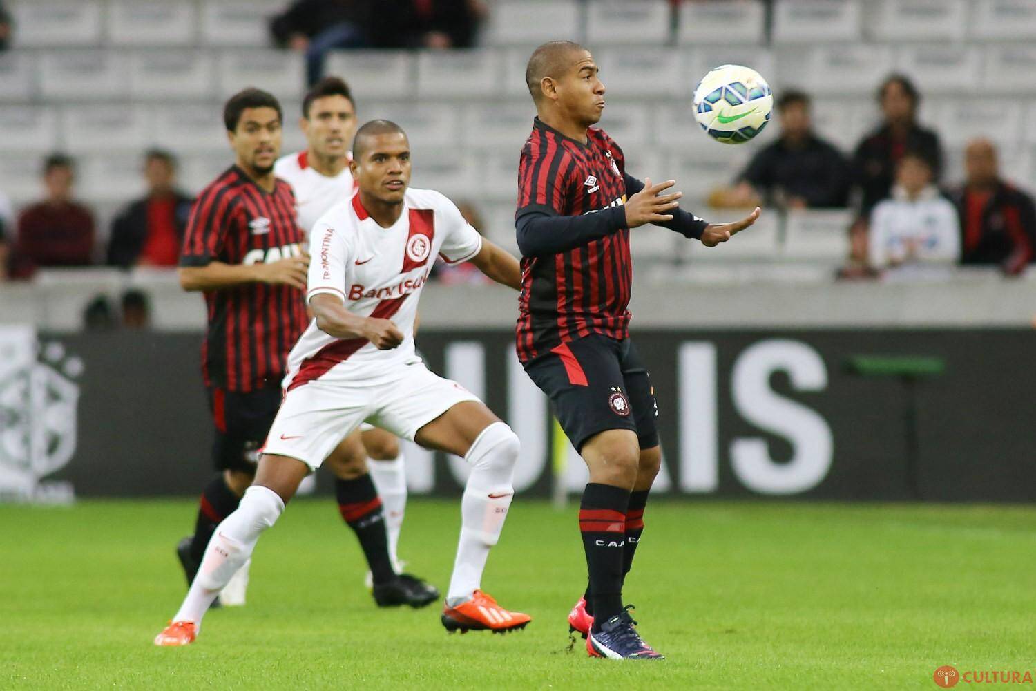 Internacional e Atlético-PR abrem a quinta rodada do Brasileirão