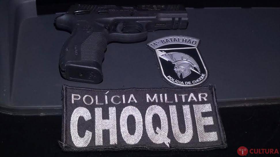 Trio é detido com arma e veículo suspeito