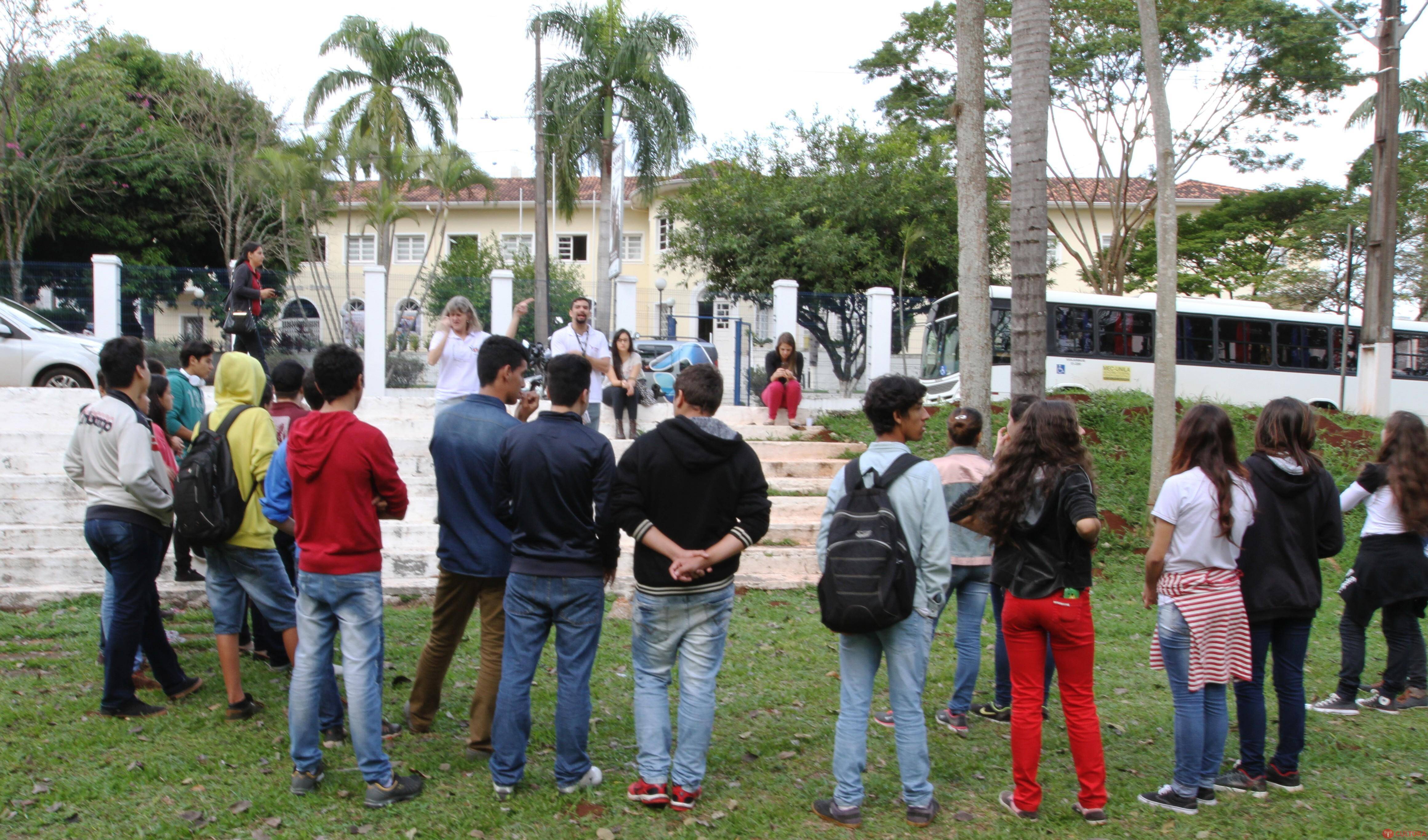 Alunos do Mitre conhecem patrimônio cultural de Foz e vão montar museu do colégio