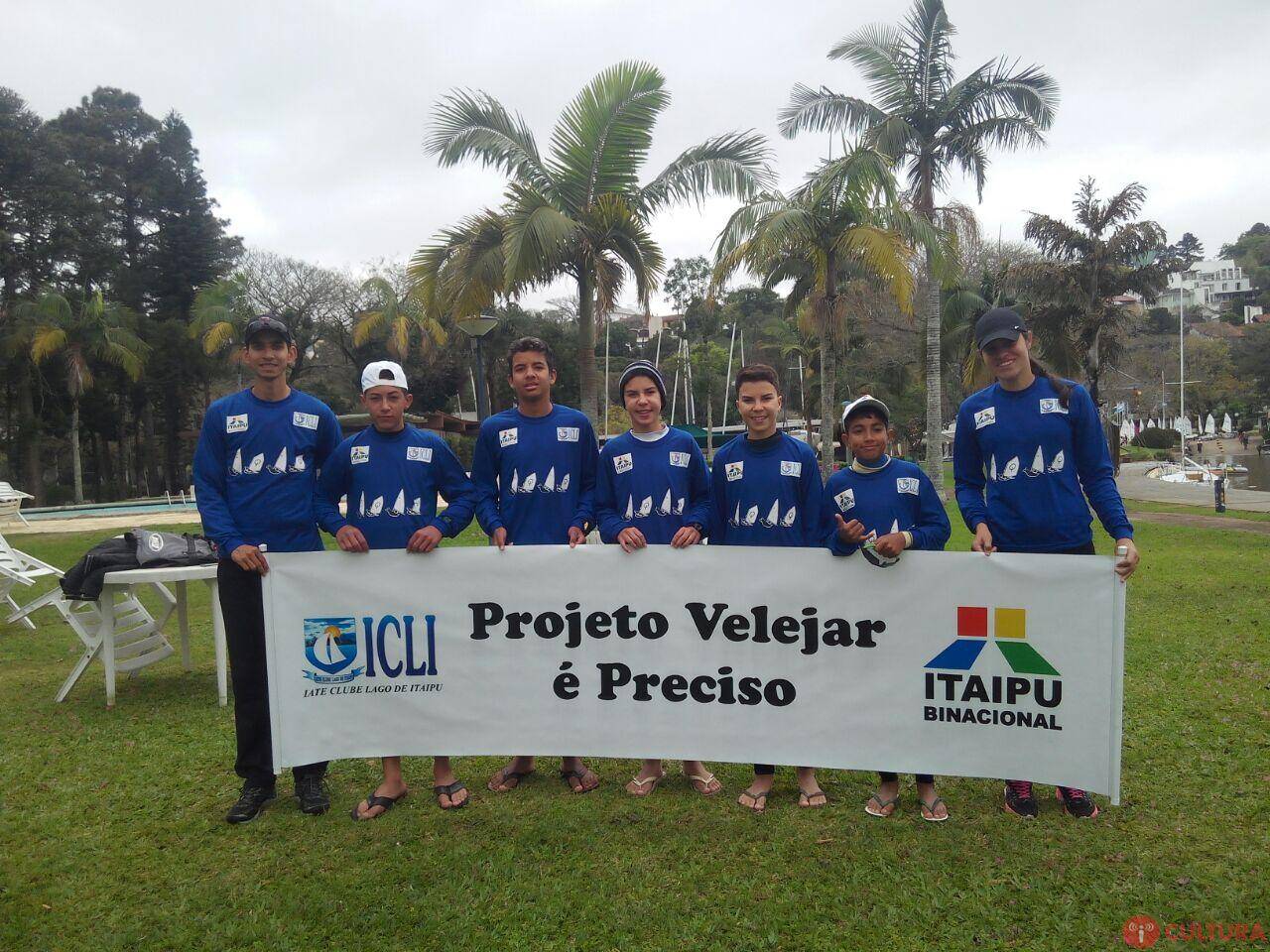 Velejadores do ICLI participam do Sul-brasileiro de Optimist
