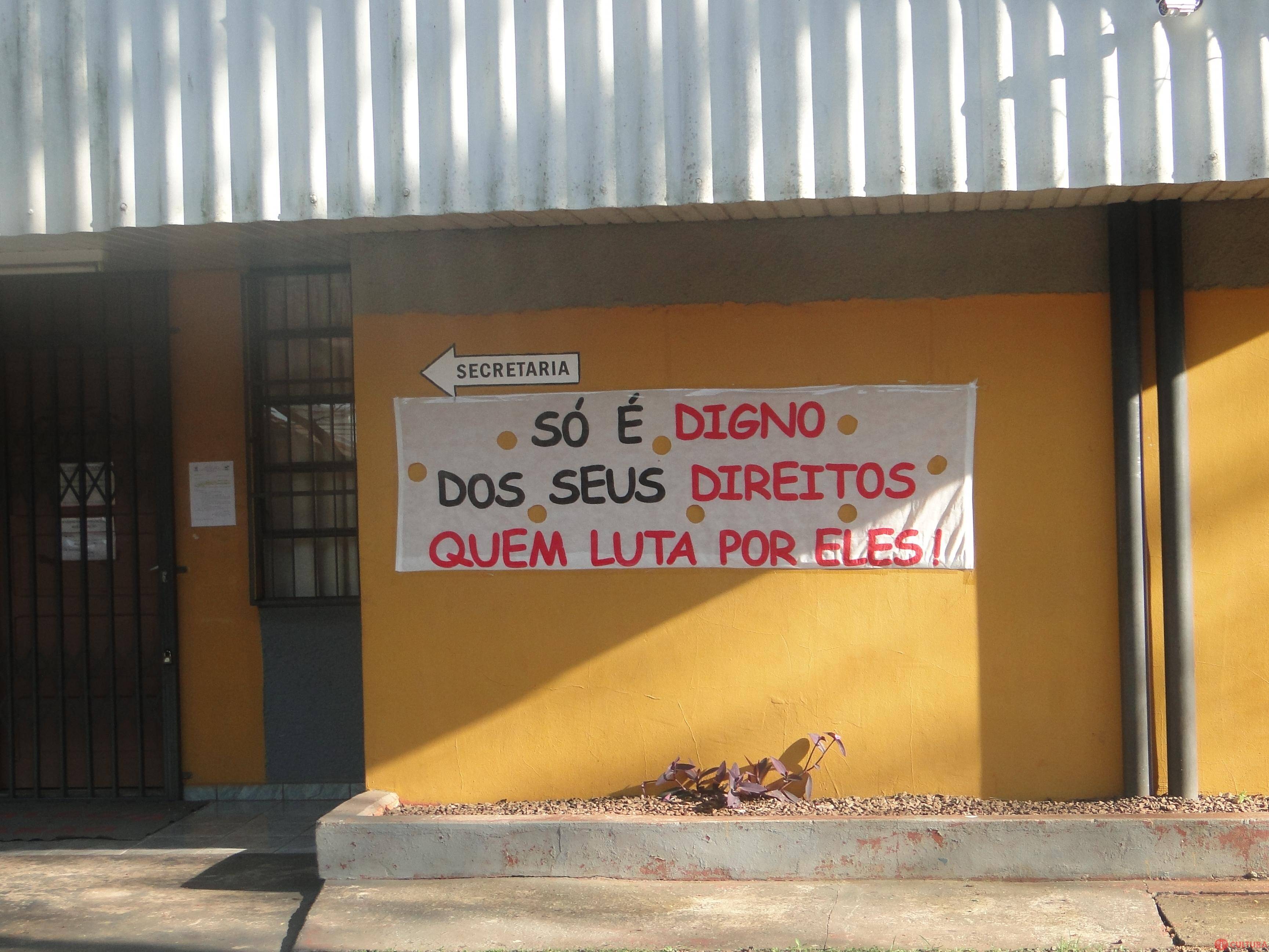 Estudantes ocupam seis escolas em Foz do Iguaçu