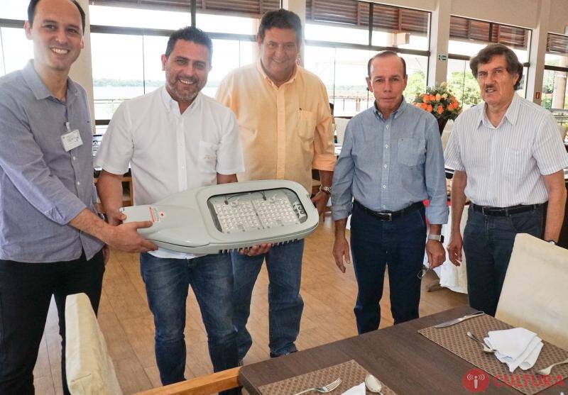 Pontes da Amizade e Tancredo Neves ganharão novo sistema de iluminação com led