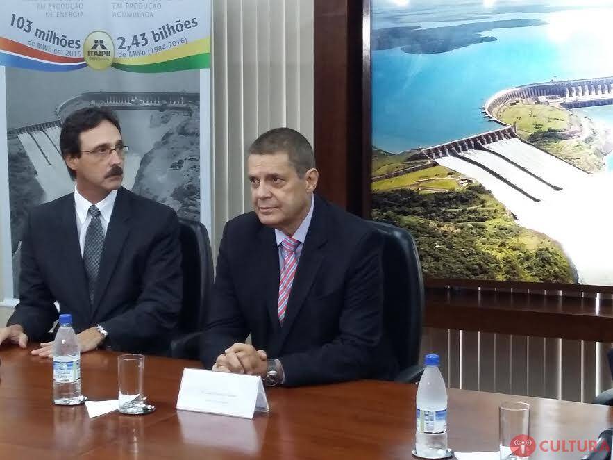 Vianna toma posse como diretor-geral brasileiro de Itaipu