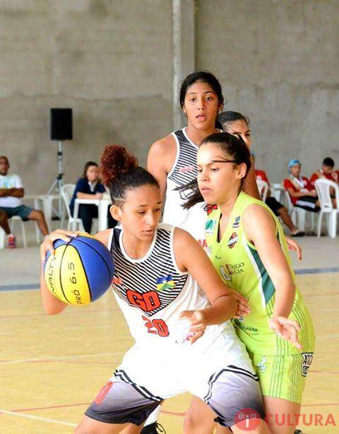 Basquete iguaçuense é bronze no Brasil