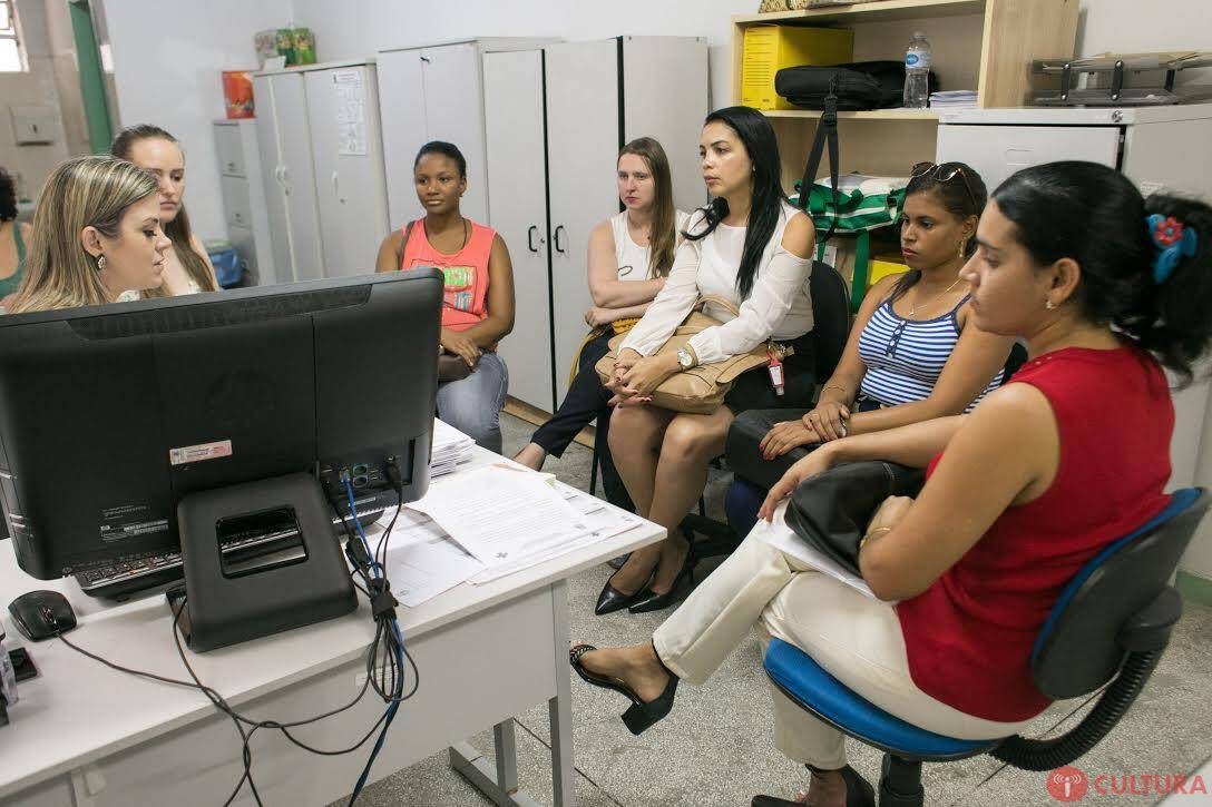 Médicas cubanas começarão a atender nas Unidades Básicas de Saúde