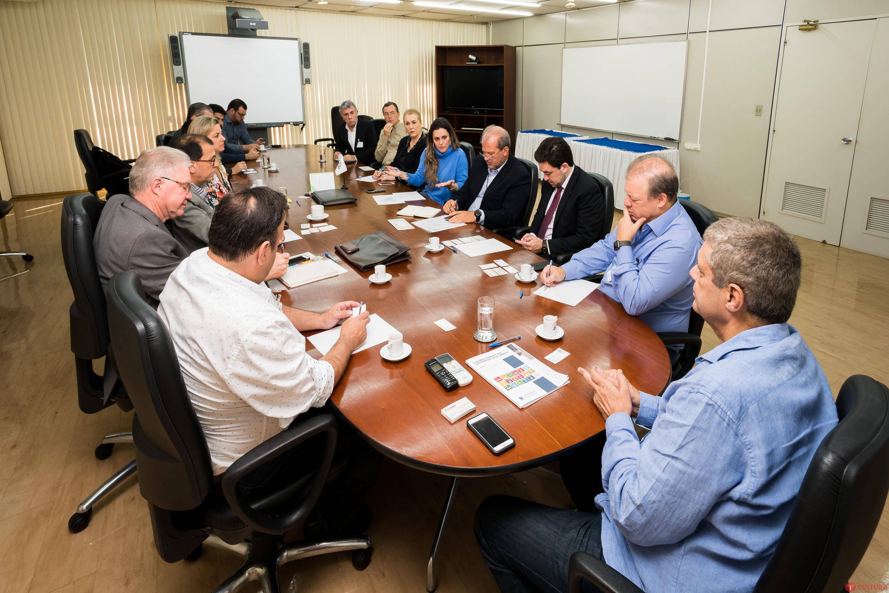 Itaipu e Copel estudam parceria voltada à eletrificação rural