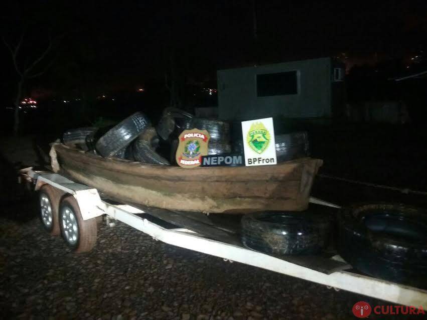 Barco com pneus é apreendido às margens do Rio Paraná