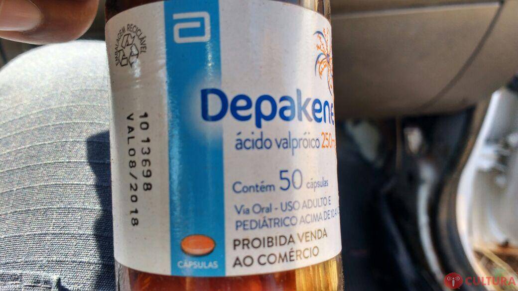 Medicamentos são encontrados jogados em milharal
