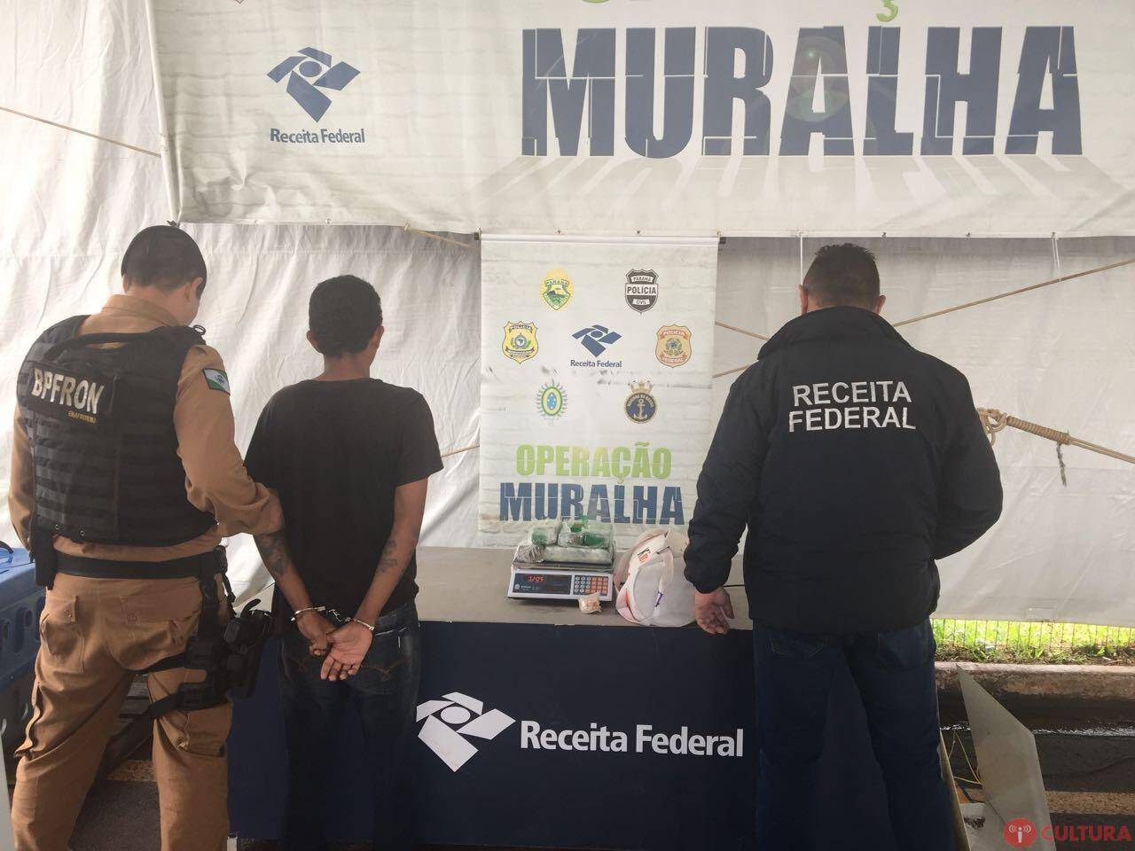 Menor é pego com maconha em ônibus intermunicipal