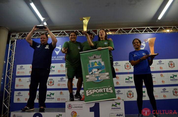Natação de Foz do Iguaçu conquista 58 medalhas no Jogos da Juventude
