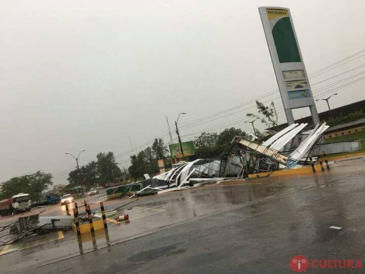 Vendaval causa destruição em Cidade  do Leste, no Paraguai
