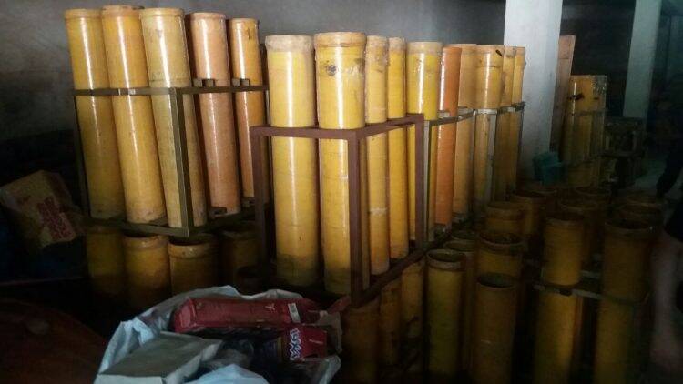 Operação fiscaliza lojas de fogos artifícios em Foz