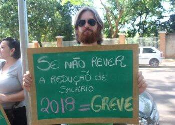 Após redução salarial, Professores da rede estadual podem entrar em greve no inicio do ano