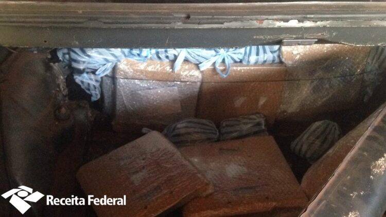 Arma e mercadorias são apreendidas na Ponte da Amizade