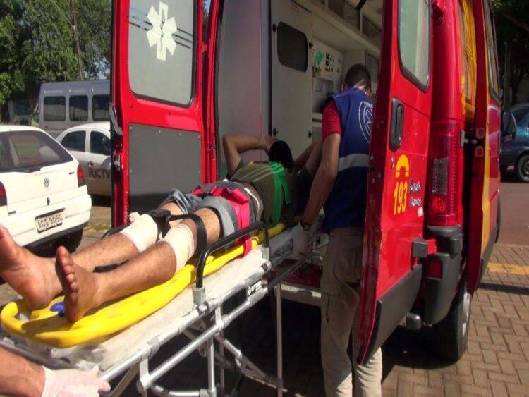 Homem é baleado em frente a casa na Av. República Argentina